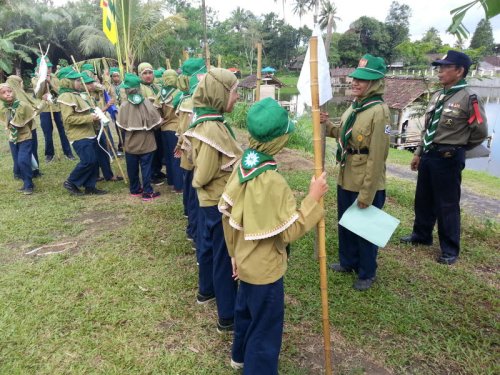 Kemah Karang Asri Kelas 5_029
